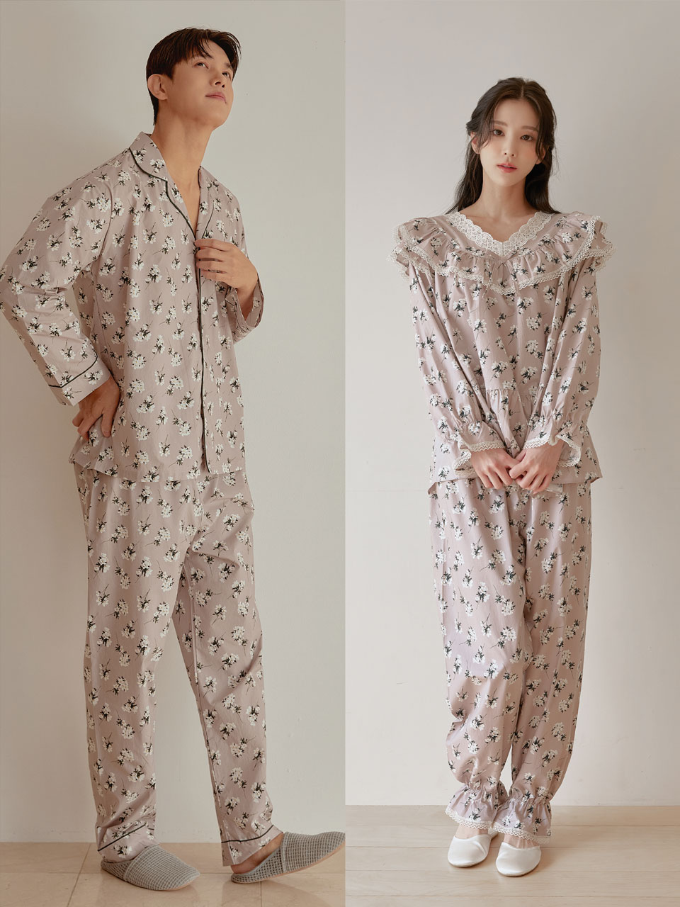 투앤 베이지 플로럴 커플 브이넥 투피스 남녀공용 여성 남성 홈웨어 투피스 잠옷세트